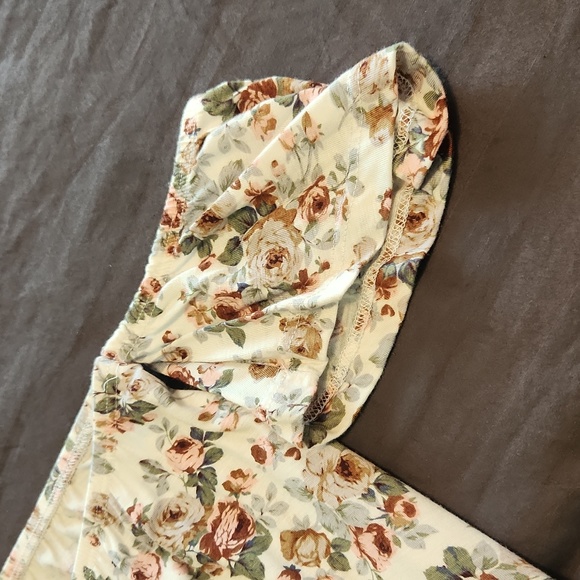 Ladies off shoulder top, size Large - Picture 4 of 6